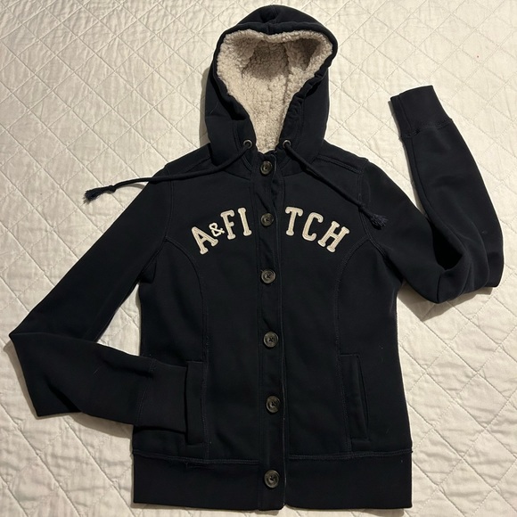 Jacket - Picture 1 of 8